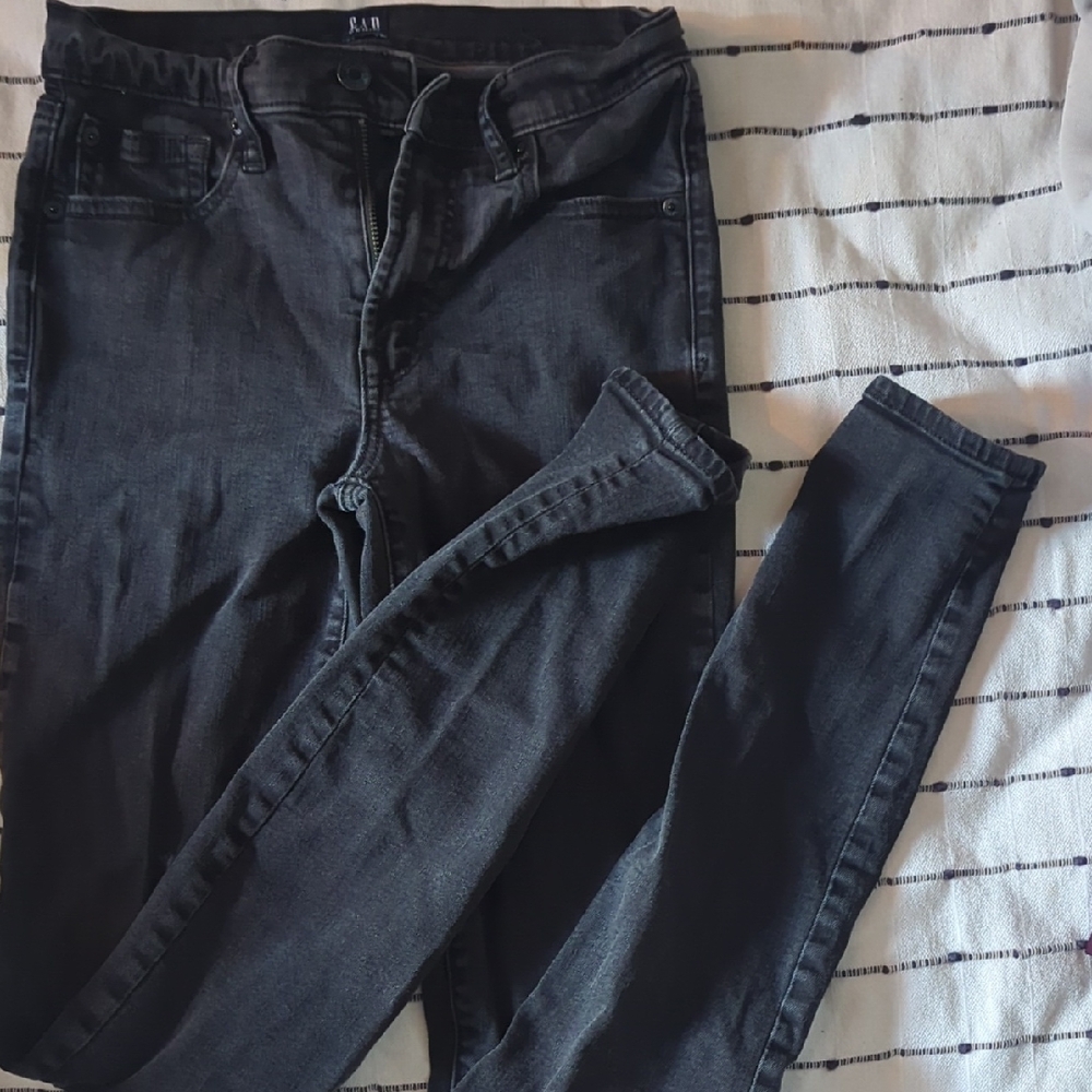 GAP Women's Black Skinny Jeans
